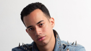 Luis Herrera pone sello venezolano al doblaje latino de GOAT: La cabra que cambió el juego