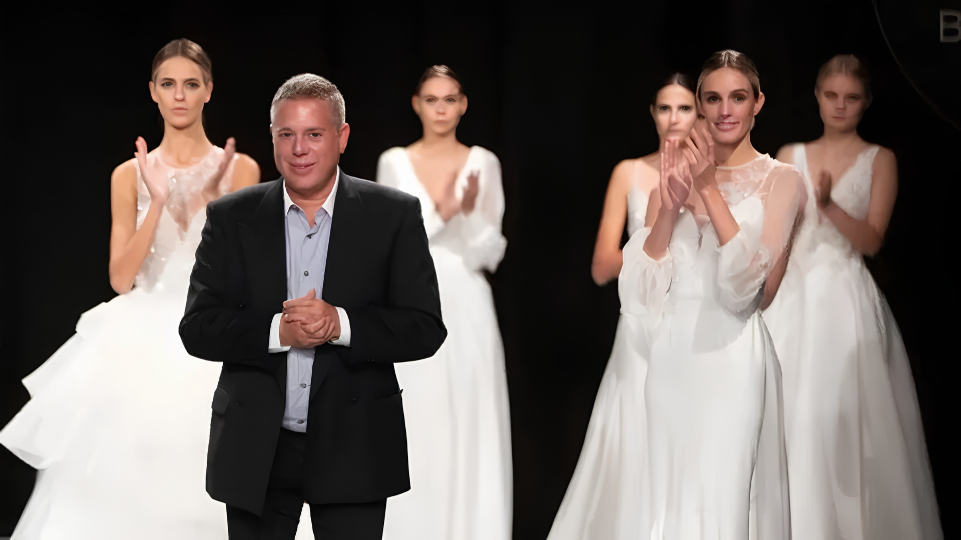 Diseñador venezolano Hannibal Laguna es reconocido en la Fashion Week de Madrid por sus 40 años de trayectoria