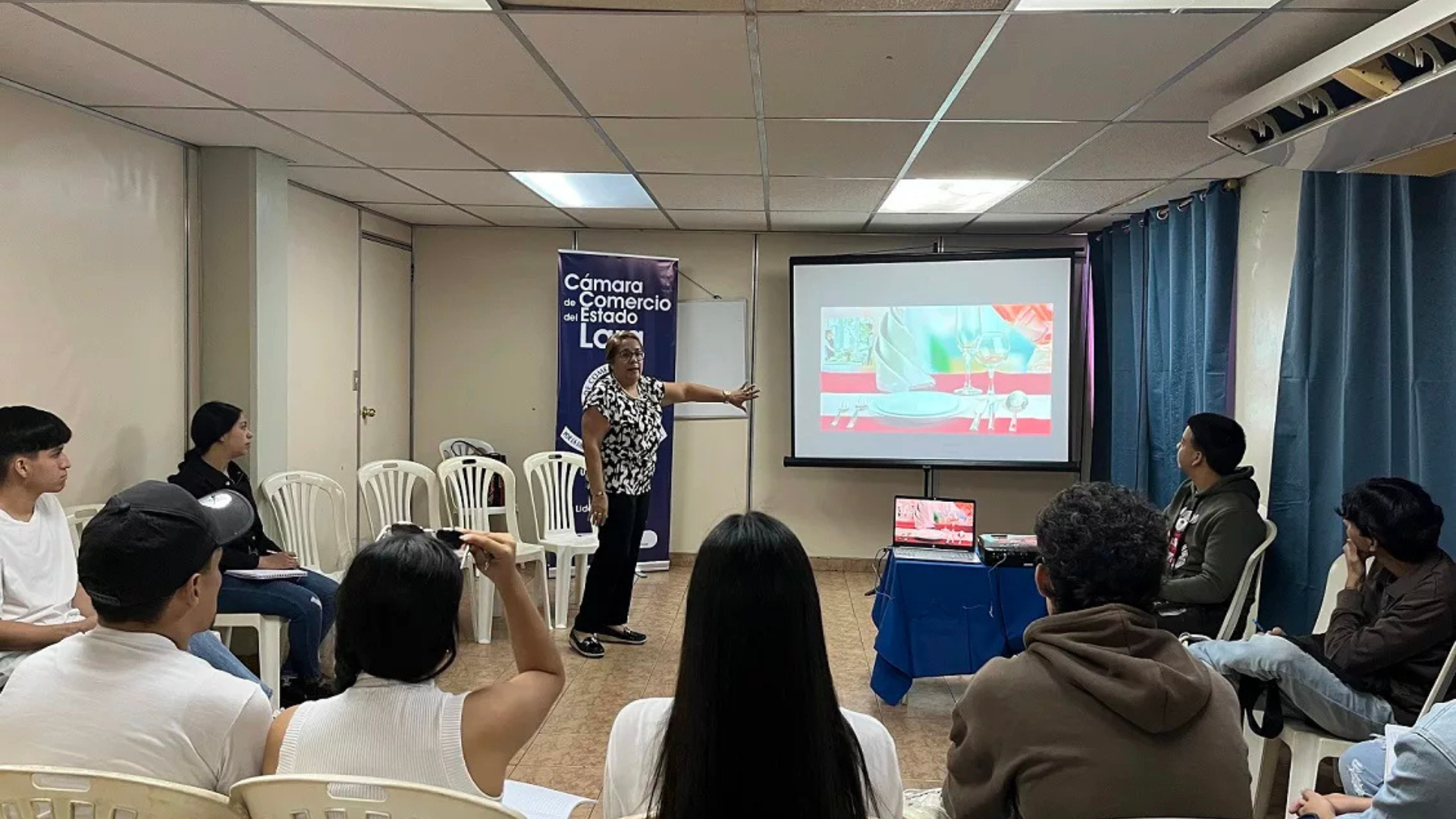 Cámara de Comercio de Lara beca a 40 jóvenes para formarse en barismo, hotelería y turismo