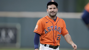 José Altuve conecta su jonrón número 12 y sigue acercándose a los 2.500 imparables en las Grandes Ligas